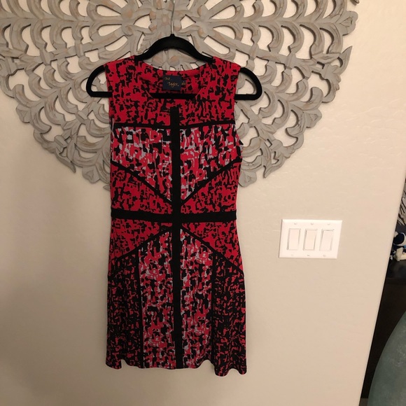 Sleeveless Print Dress - like new! - Picture 4 of 7
